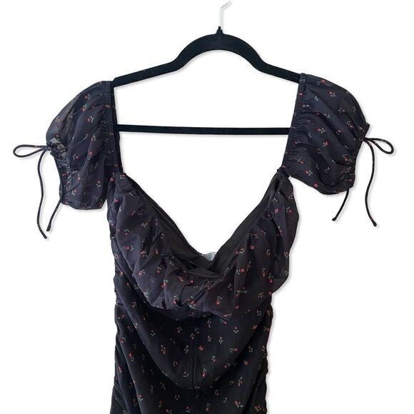 More To Come Revolve Emily Dress off shoulder black rose print mini XS - Picture 4 of 10